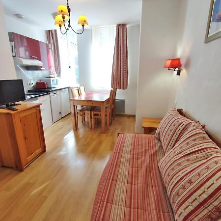 Pat 83, T2, Centre Luchon, Wifi, Casier A Skis, 4 Personnes Bagneres-de-Luchon Exterior foto