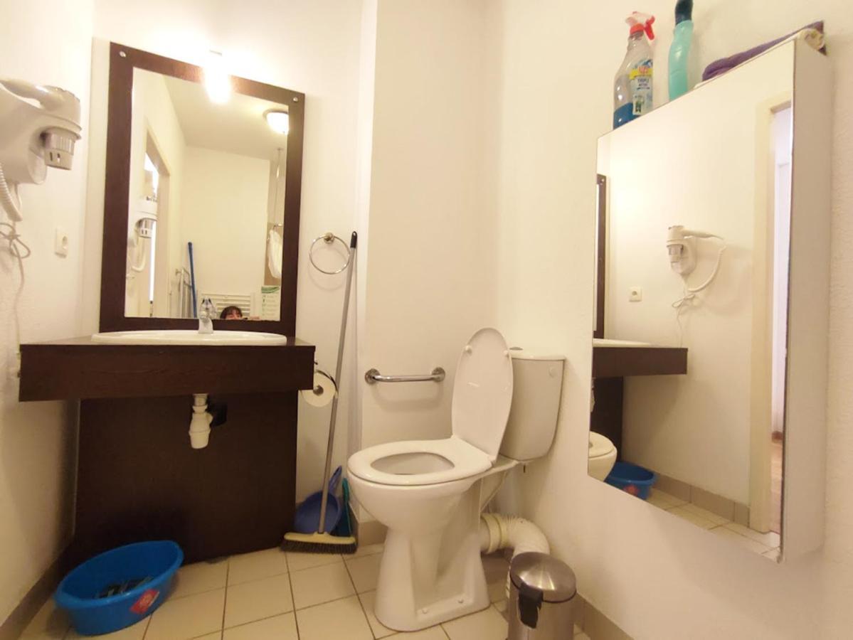 Pat 83, T2, Centre Luchon, Wifi, Casier A Skis, 4 Personnes Bagneres-de-Luchon Exterior foto