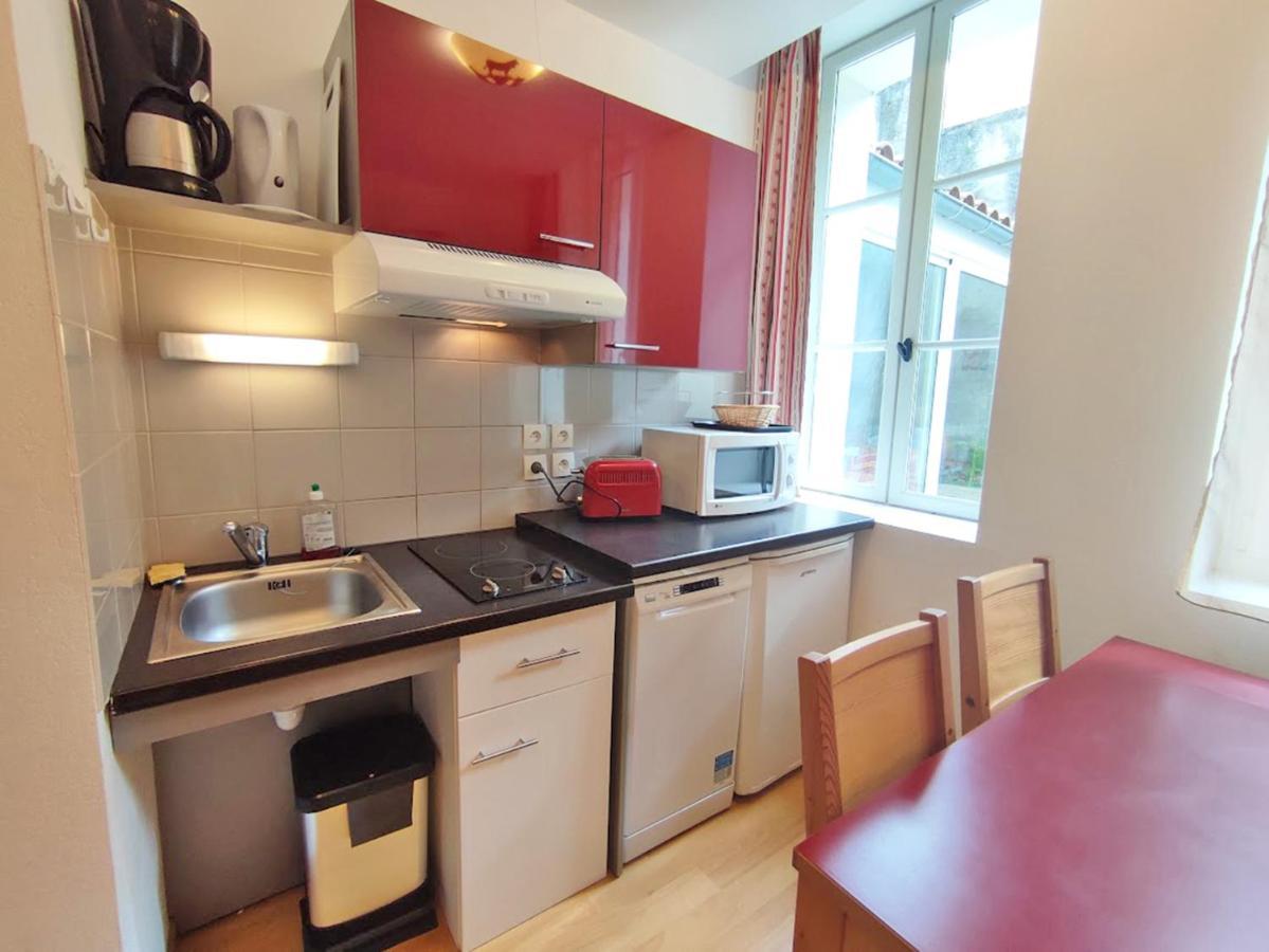 Pat 83, T2, Centre Luchon, Wifi, Casier A Skis, 4 Personnes Bagneres-de-Luchon Exterior foto